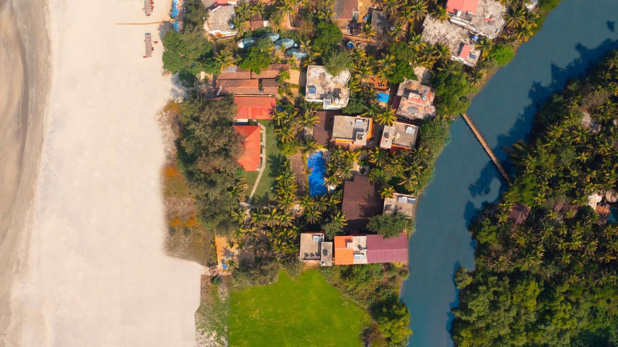 Mandrem Beach Resort, A Member Of Radisson Individuals Retreat Екстериор снимка