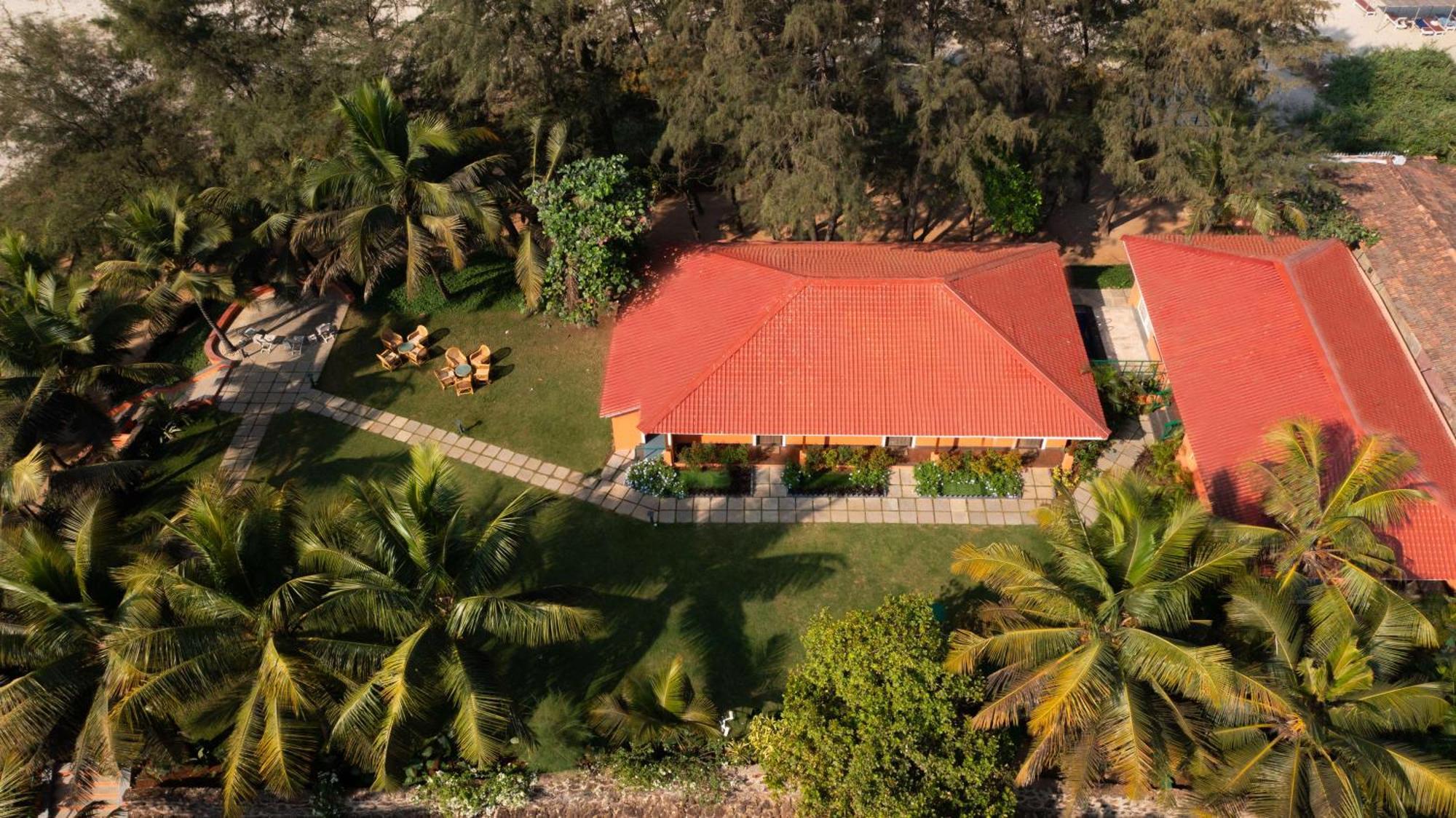 Mandrem Beach Resort, A Member Of Radisson Individuals Retreat Екстериор снимка