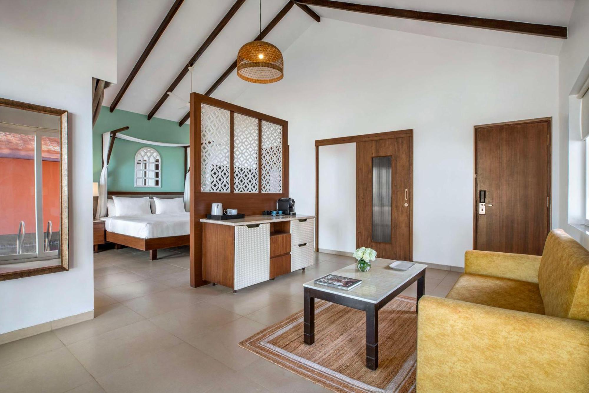 Mandrem Beach Resort, A Member Of Radisson Individuals Retreat Екстериор снимка