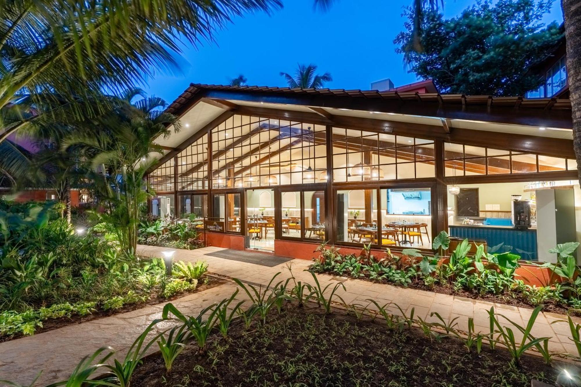 Mandrem Beach Resort, A Member Of Radisson Individuals Retreat Екстериор снимка