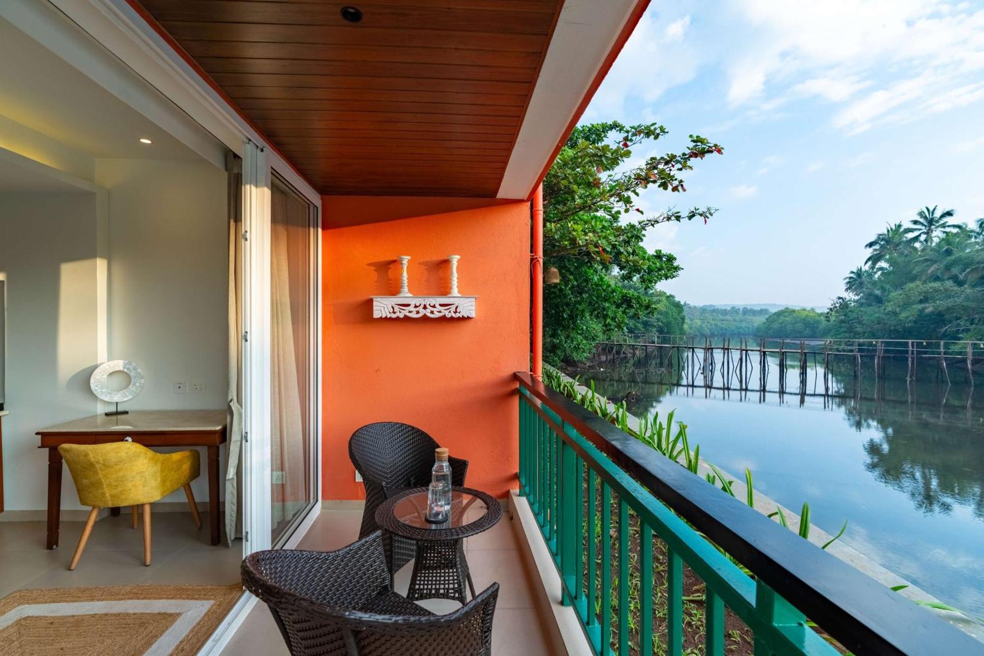 Mandrem Beach Resort, A Member Of Radisson Individuals Retreat Екстериор снимка