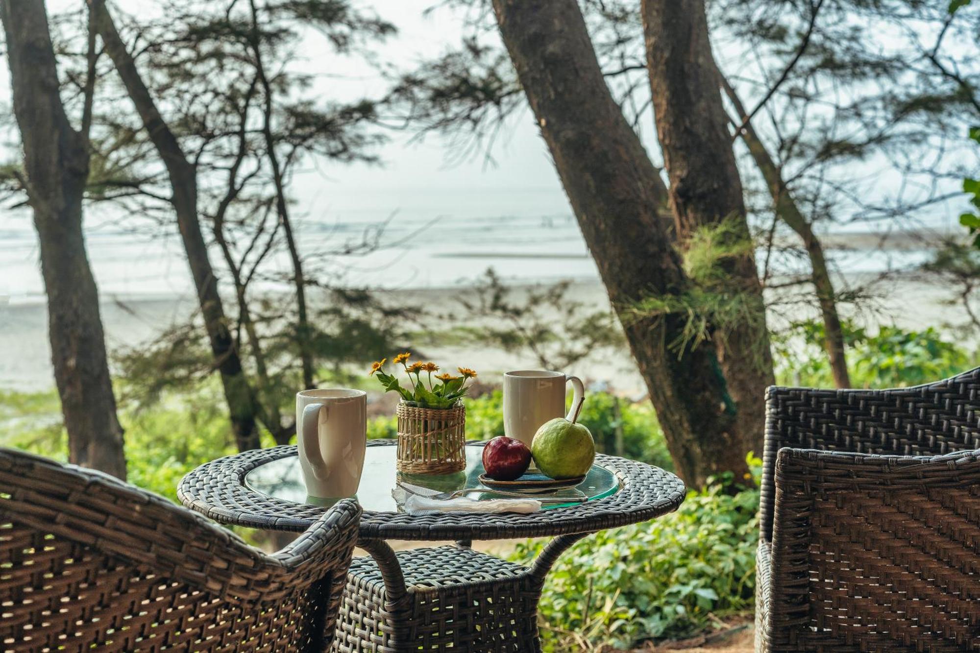 Mandrem Beach Resort, A Member Of Radisson Individuals Retreat Екстериор снимка