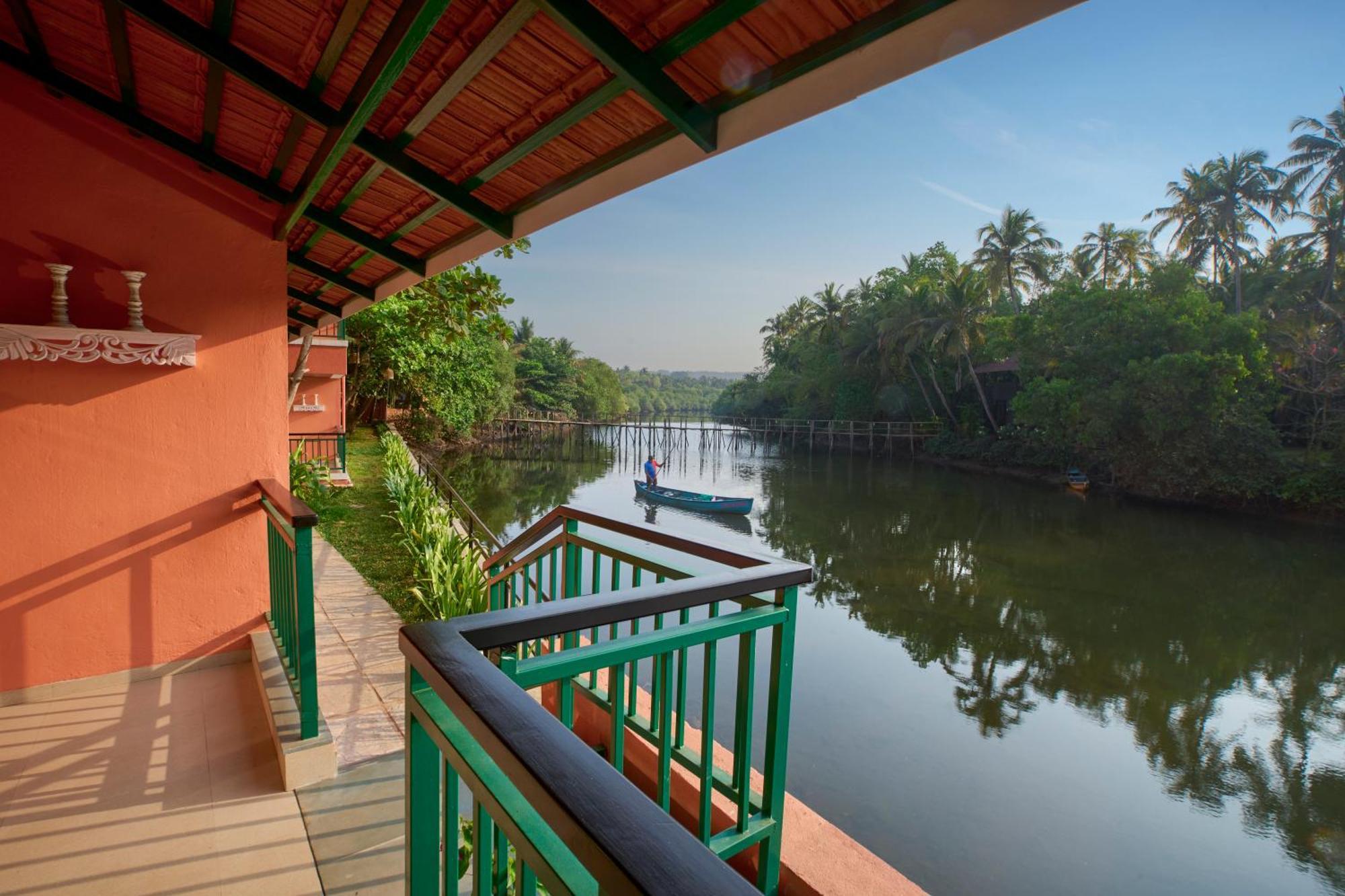 Mandrem Beach Resort, A Member Of Radisson Individuals Retreat Екстериор снимка